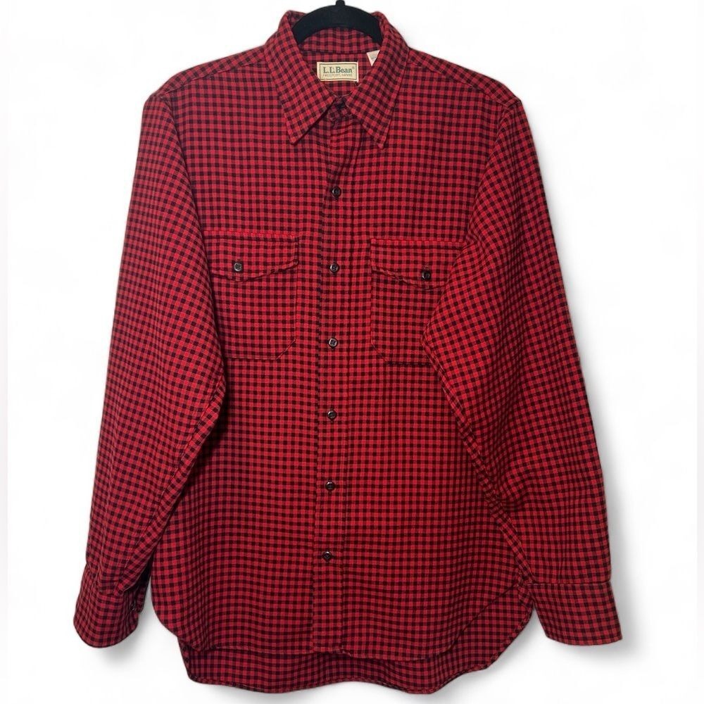 LL Bean Men 15-15 1/2 "Medium" Red Buffalo Check Long Sleeve Button Down Shirt